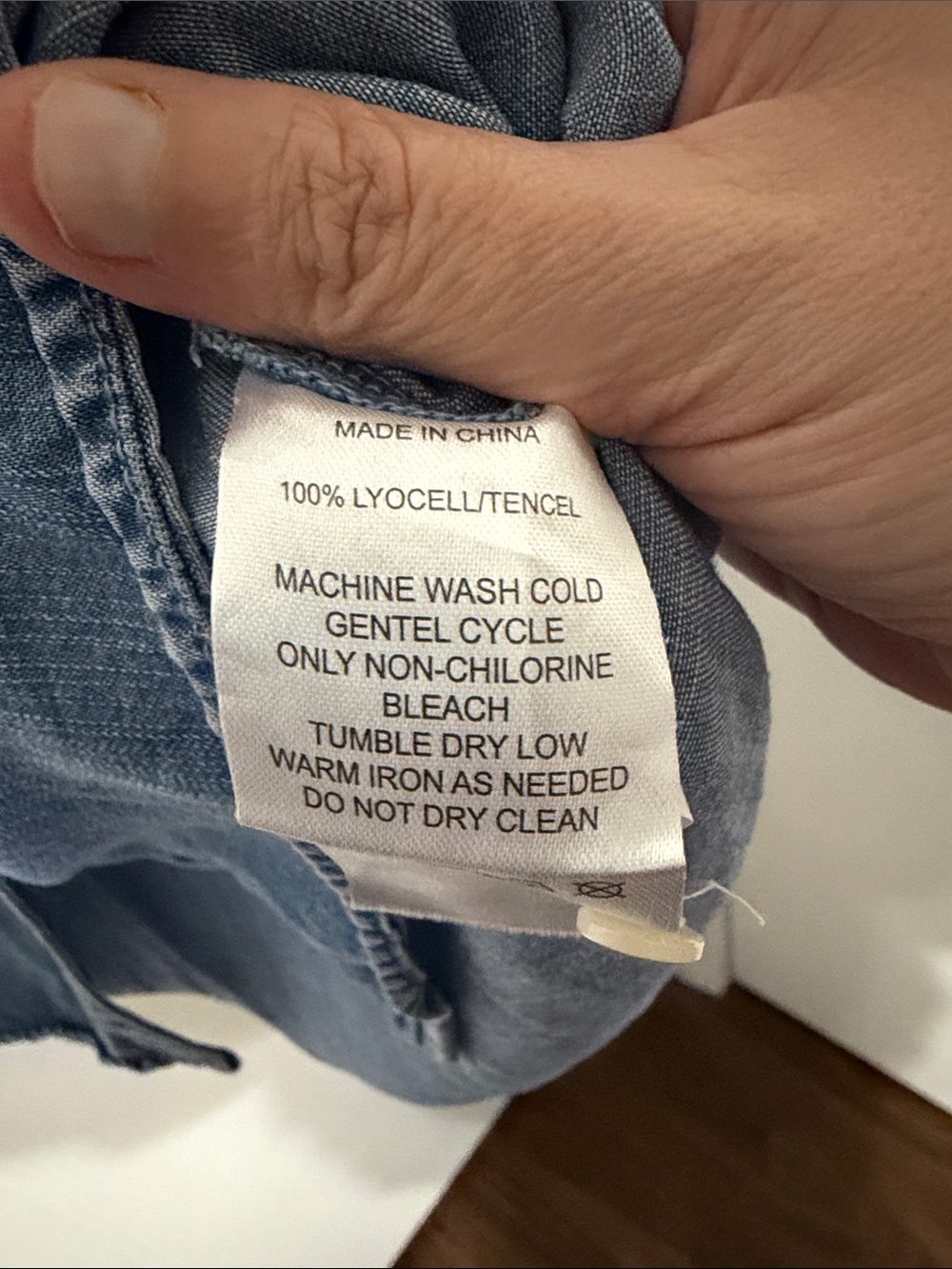 Quince Chambray Tencel Short Sleeve Button-Up Shirt Light Indigo L Lightweight - Picture 5 of 5
